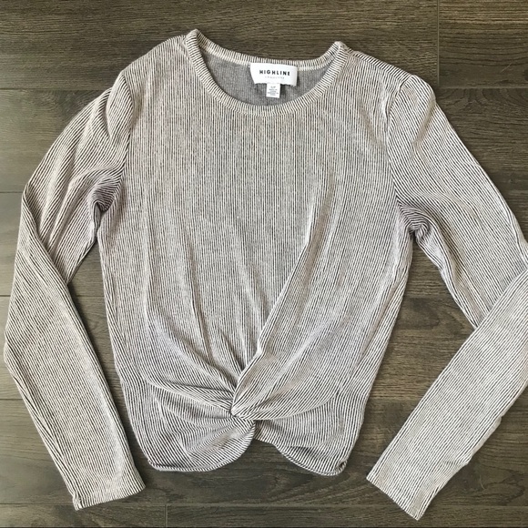 Highline Collective front knot top - Picture 4 of 8